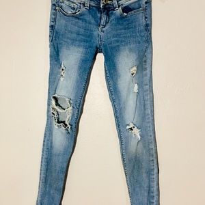 Sneak peek sexy boyfriend skinny jeans in junior 1